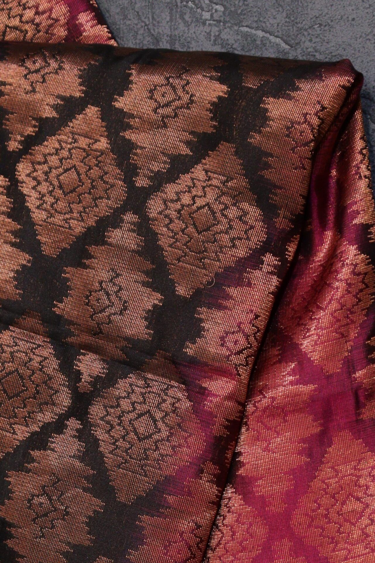 Rani Pink and Black vertical shaded borderless Kanjivaram Saree
