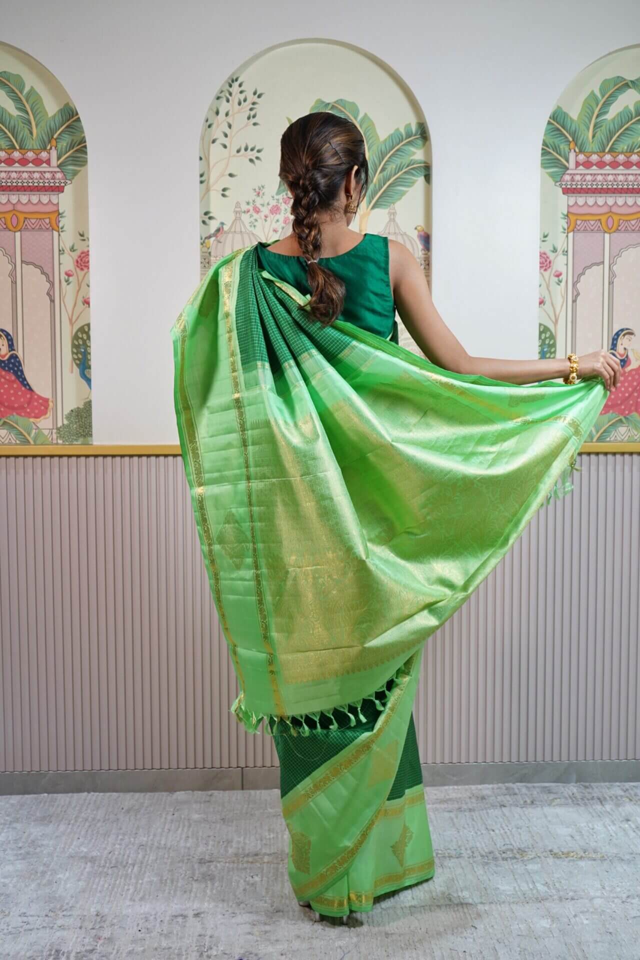 Bottle Green Checkered Kanjeevaram Saree
