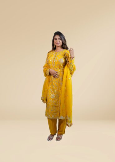 YELLOW SUIT